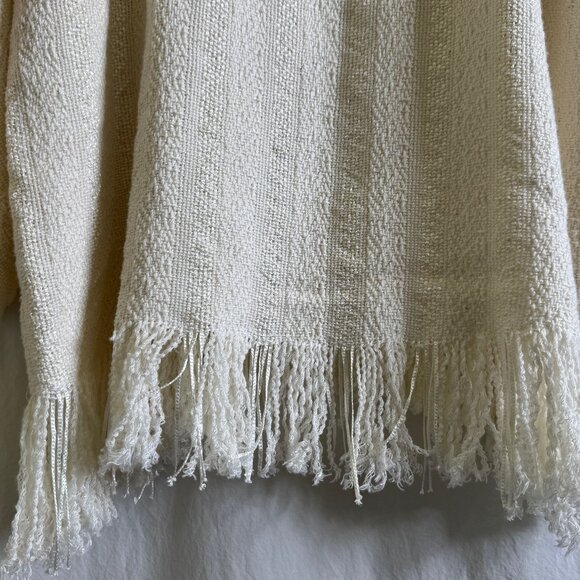 Women's Knit Pullover Sweater with Fringe and Open Weave Approximate Size XL - Picture 8 of 8